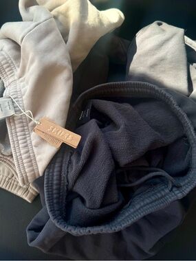 SKIMS Outdoor Fleece Jogger Bundle.